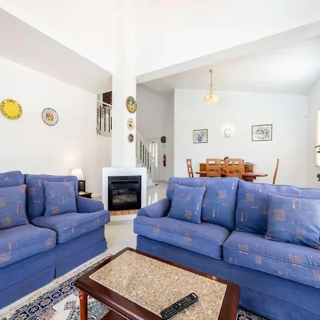 Villa Spacious Carvoeiro Casa Jemb 3 Bedrooms Great Pool Area Outdoor Barbecue